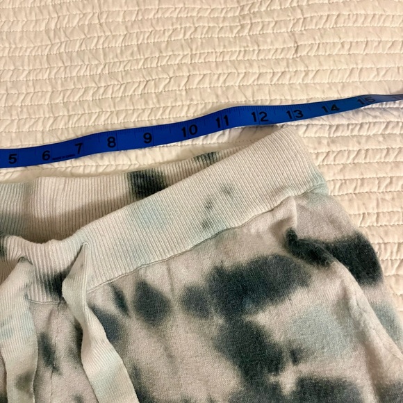 Vinta Havana tie dyed sweatpants jogg
Size small - Picture 7 of 7